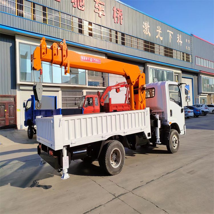 北关区三轮随车吊定制 农用改装机自备吊中瑞长期出售